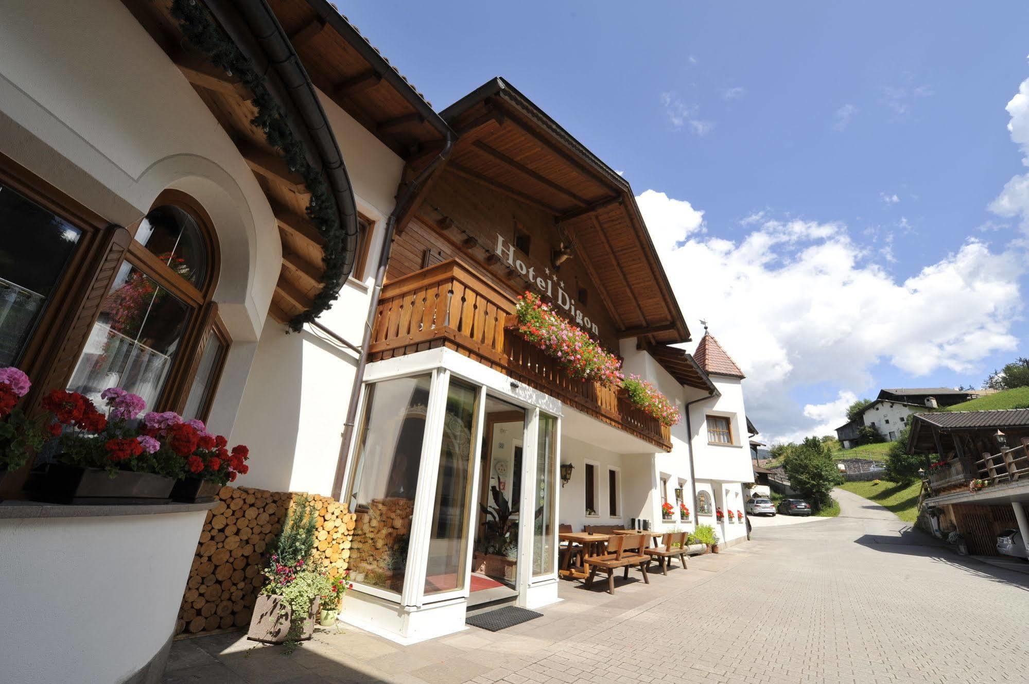 Hotel Digon Ortisei Eksteriør bilde